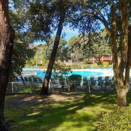 Appartement Golf Et Ocean Apartment *